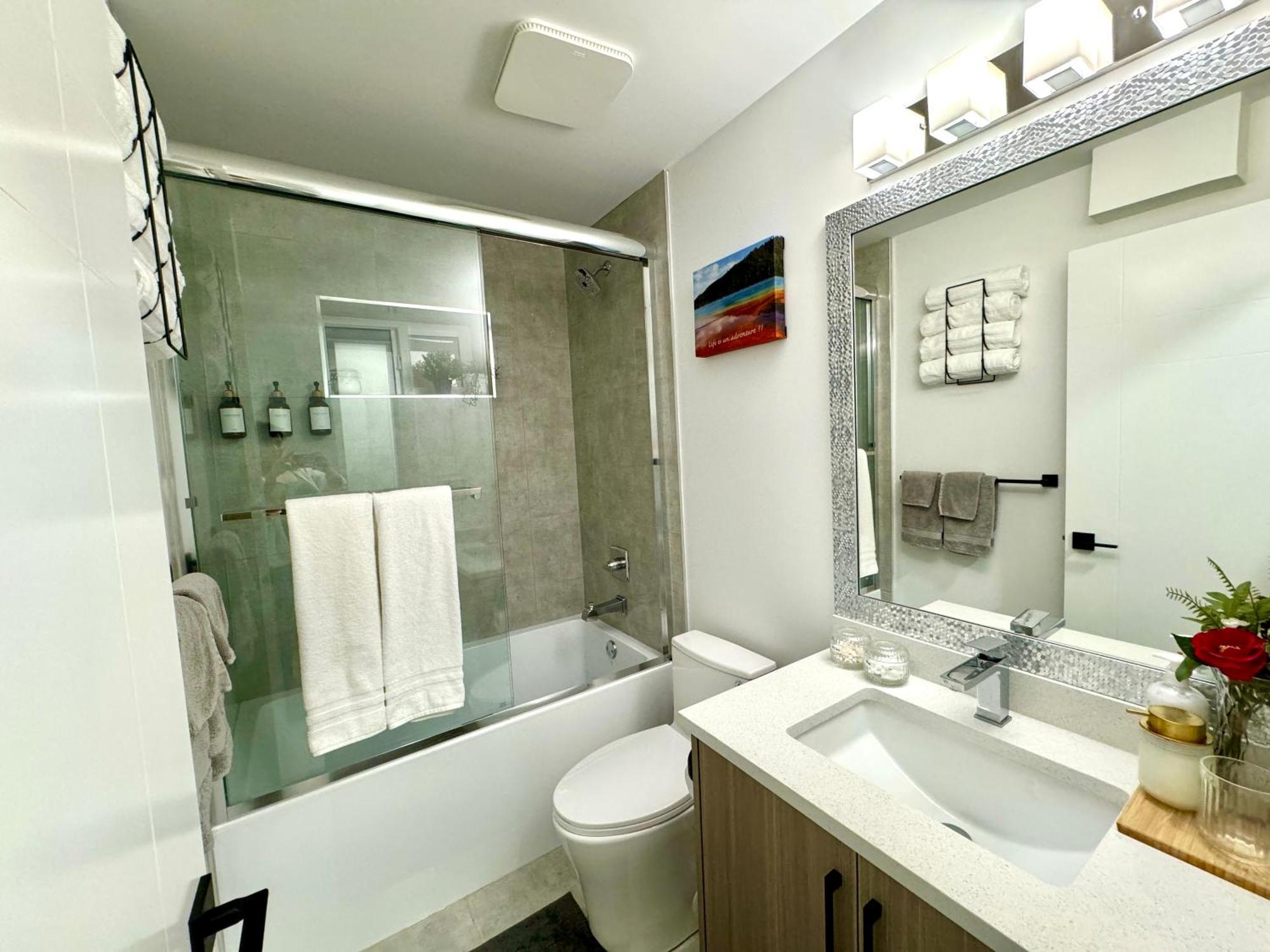 The Sunset Haven- Cozy 2Br Basement Suite Near White Rock Surrey Exterior foto